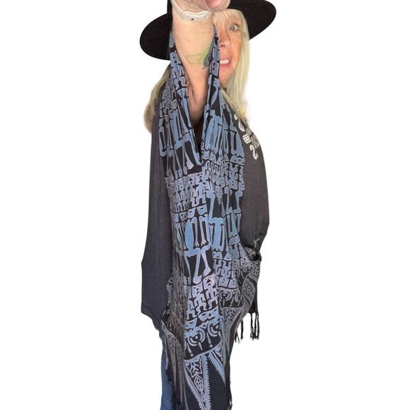 Upcycle Gorgeousness Black and Gray Poncho Style - Picture 6 of 7